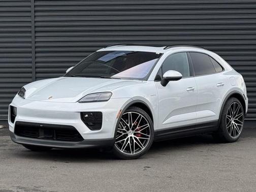 2025 Porsche Macan 4S