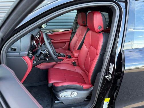 2025 Porsche Macan S