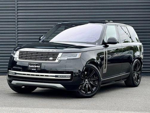 Santorini Black Metallic 2023 Land Rover Range Rover P530 SE