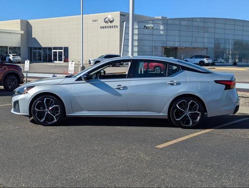 2023 Nissan Altima SR FWD