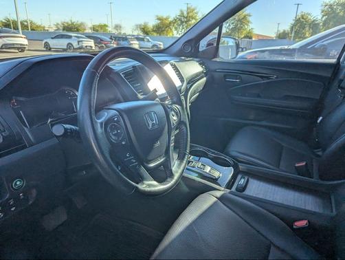 Platinum White Pearl 2021 Honda Ridgeline Black