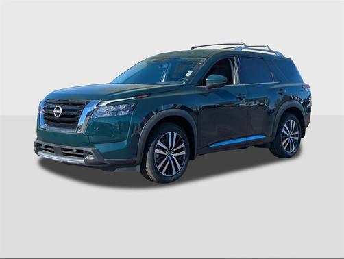 2025 Nissan Pathfinder Platinum FWD