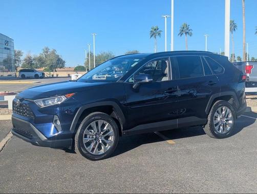 2019 Toyota RAV4 XLE Premium
