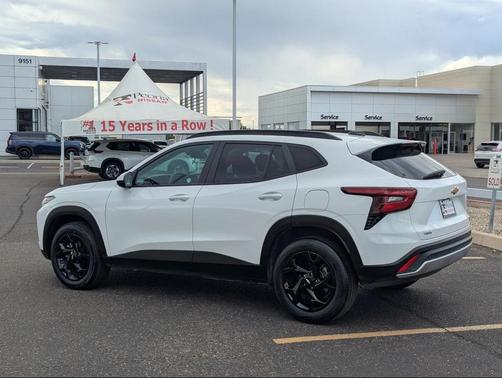 2024 Chevrolet Trax LT
