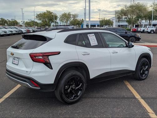 2024 Chevrolet Trax LT