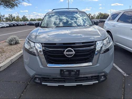 2022 Nissan Pathfinder SL 4WD