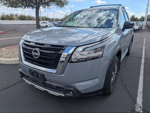 2022 Nissan Pathfinder SL 4WD