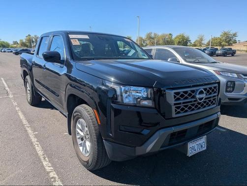 Super Black 2024 Nissan Frontier SV