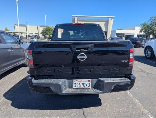 Super Black 2024 Nissan Frontier SV