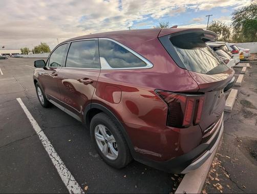 2025 Kia Sorento LX
