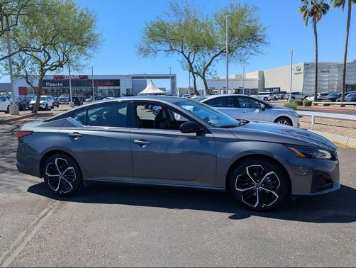 Gun Metallic 2025 Nissan Altima SR FWD