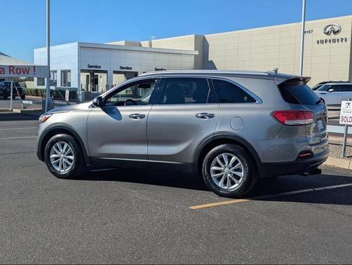 2017 Kia Sorento LX