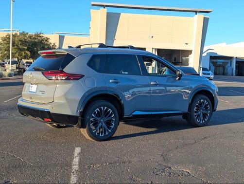 2025 Nissan Rogue Platinum