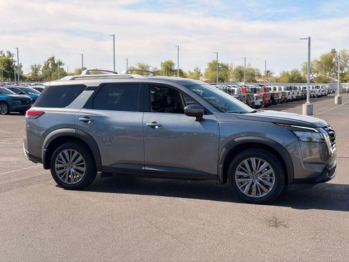 Gun Metallic 2025 Nissan Pathfinder SV 4WD