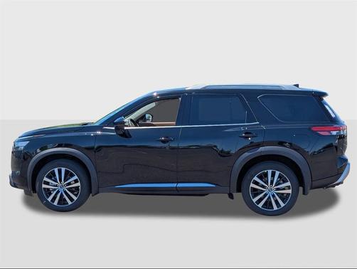 2025 Nissan Pathfinder Platinum FWD
