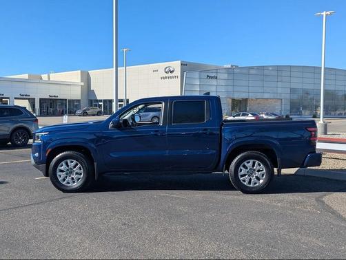 2022 Nissan Frontier SV