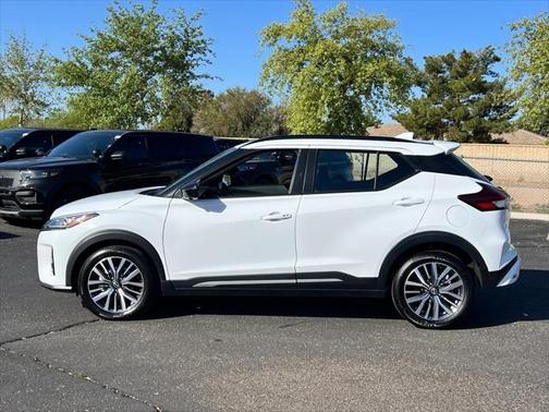 2024 Nissan Kicks SR