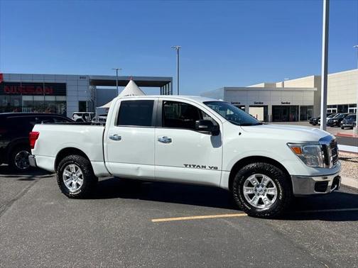 2018 Nissan Titan SV