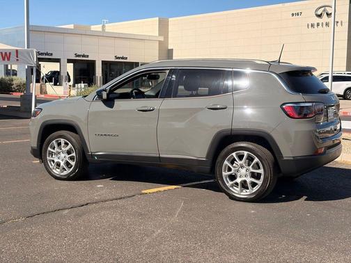 Sting-Gray Clearcoat 2023 Jeep Compass Latitude Lux