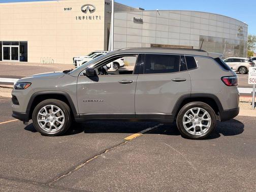 Sting-Gray Clearcoat 2023 Jeep Compass Latitude Lux