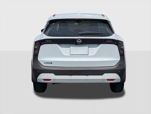 2025 Nissan Kicks S