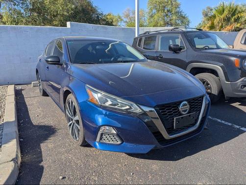 Deep Blue Pearl 2021 Nissan Altima SR FWD