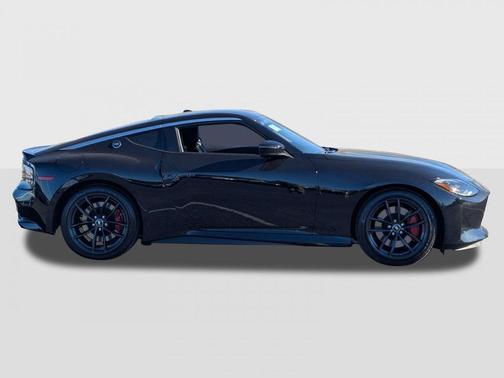 Black Diamond Pearl 2026 Nissan Z Performance