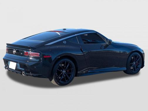 Black Diamond Pearl 2026 Nissan Z Performance