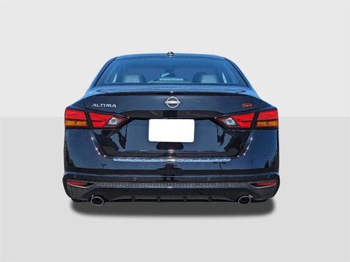 2025 Nissan Altima SR FWD