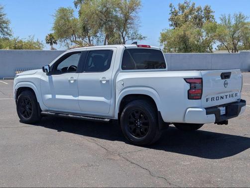 Glacier White 2023 Nissan Frontier SV