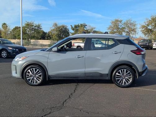 2022 Nissan Kicks SV