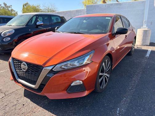 Sunset Drift Chromaflair 2021 Nissan Altima SR FWD
