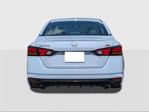 2025 Nissan Altima SR FWD