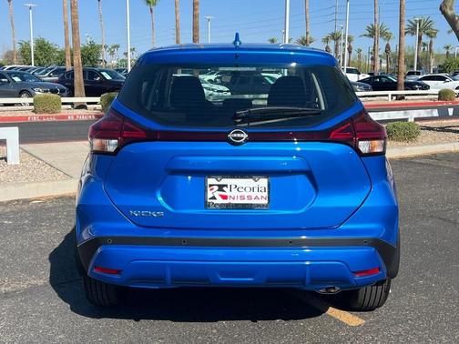 2025 Nissan Kicks S