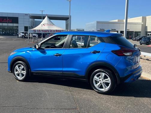 2025 Nissan Kicks S