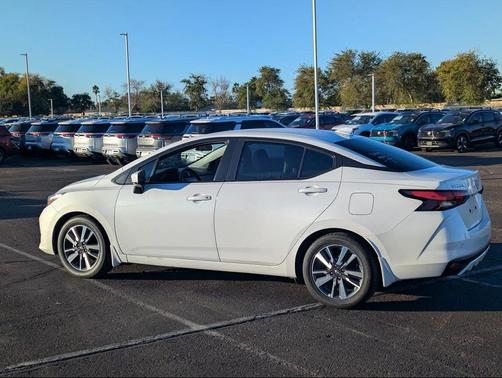 2023 Nissan Versa 1.6 SV