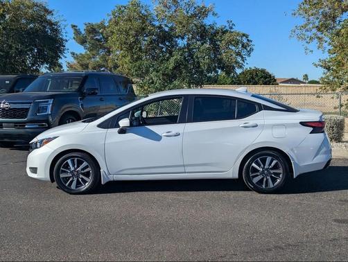 2023 Nissan Versa 1.6 SV