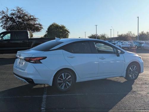 2023 Nissan Versa 1.6 SV