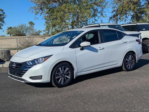 2023 Nissan Versa 1.6 SV