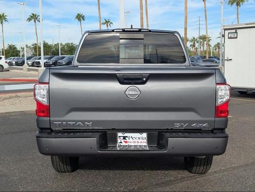 2024 Nissan Titan SV