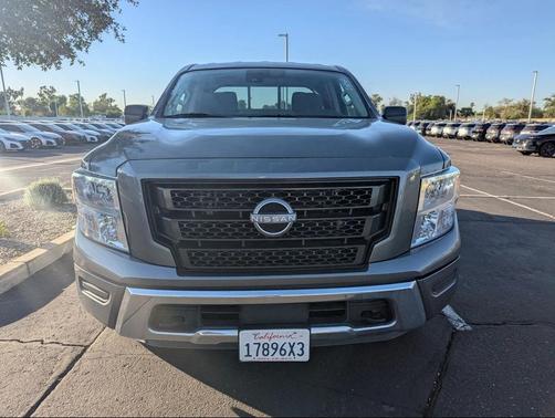 2024 Nissan Titan SV