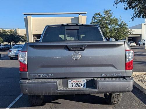 2024 Nissan Titan SV
