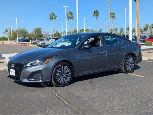 Gun Metallic 2024 Nissan Altima 2.5 SV