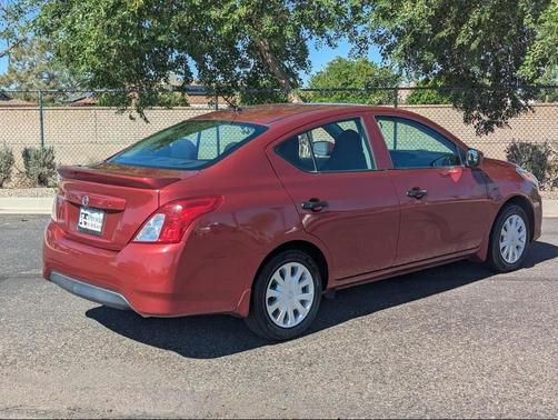 2017 Nissan Versa 1.6 S+