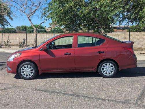 2017 Nissan Versa 1.6 S+