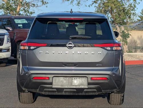 2024 Nissan Pathfinder S 4WD