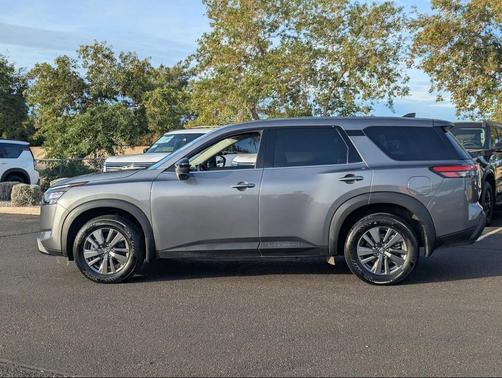 2024 Nissan Pathfinder S 4WD