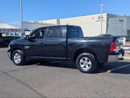 Diamond Black Crystal Pearlcoat 2023 RAM 1500 Classic SLT