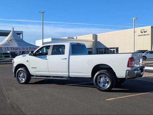 2021 RAM 3500 Big Horn Crew Cab 4x4 8' Box
