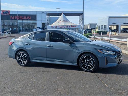 Atlantic Gray Metallic/Super Black 2025 Nissan Sentra SR